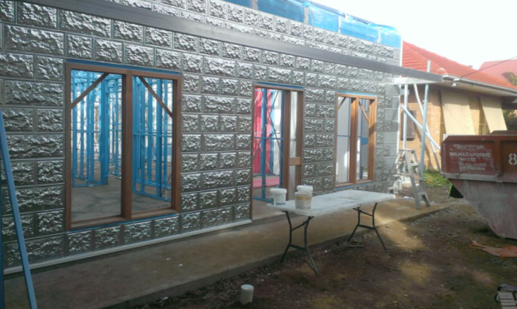 apm metal sandstone block house